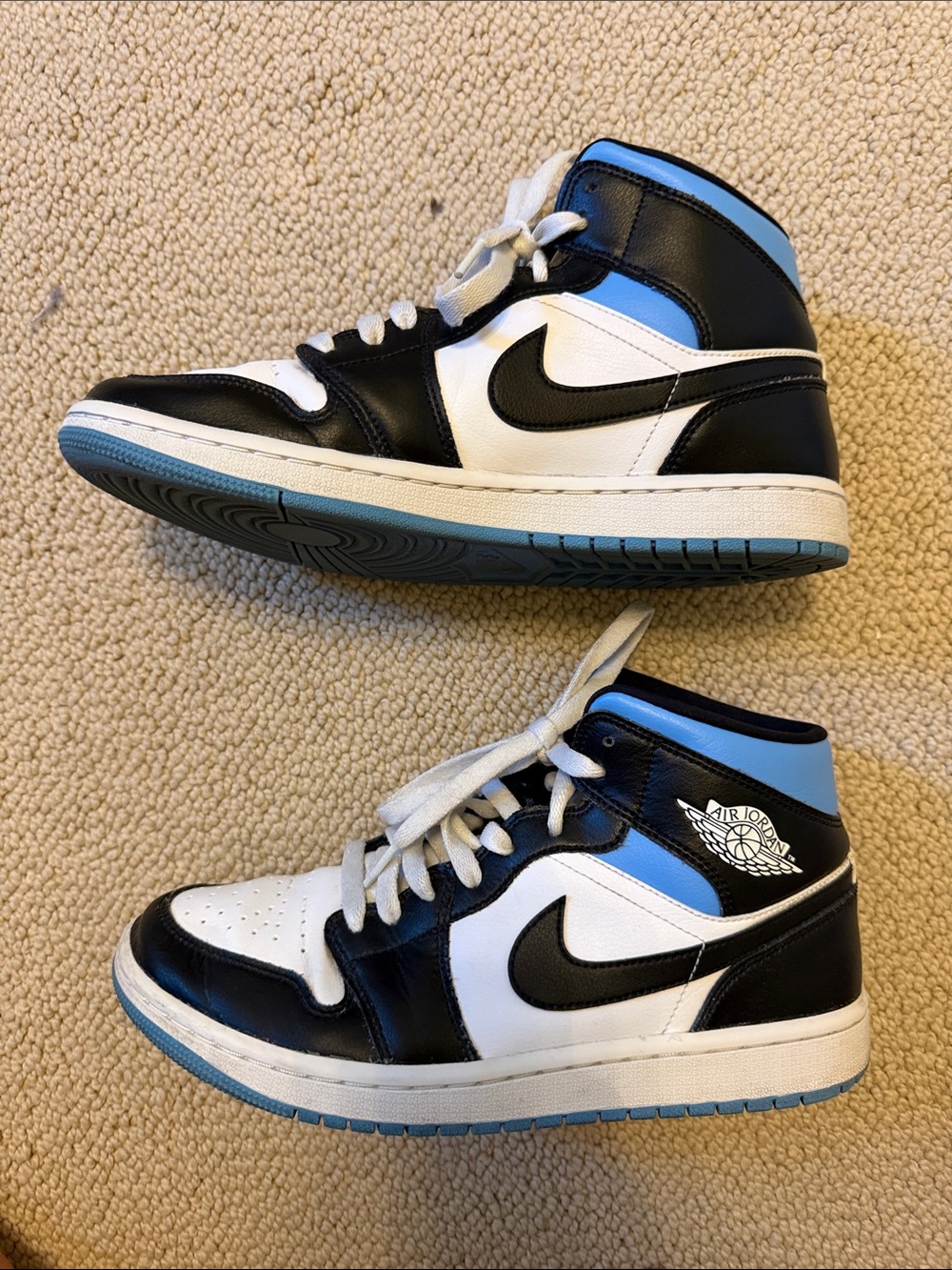 Jordan High-Top Sneakers White Black Light Blue - Picture 2 of 5
